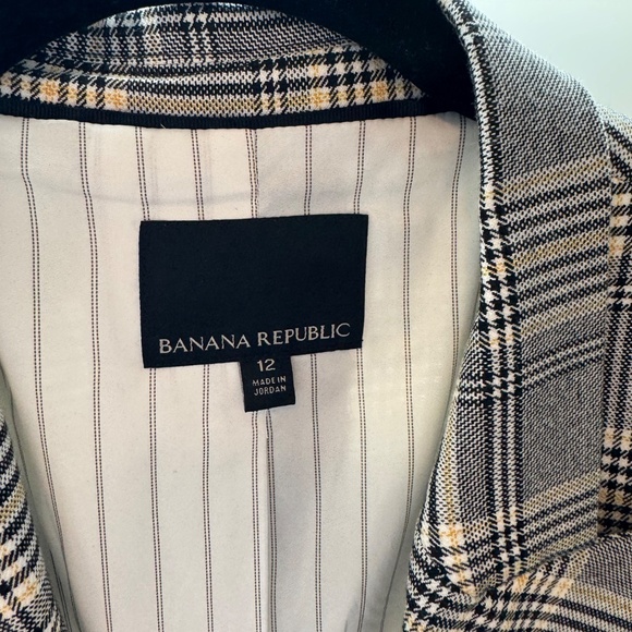 Banana Republic Blazer (new) - Picture 2 of 6